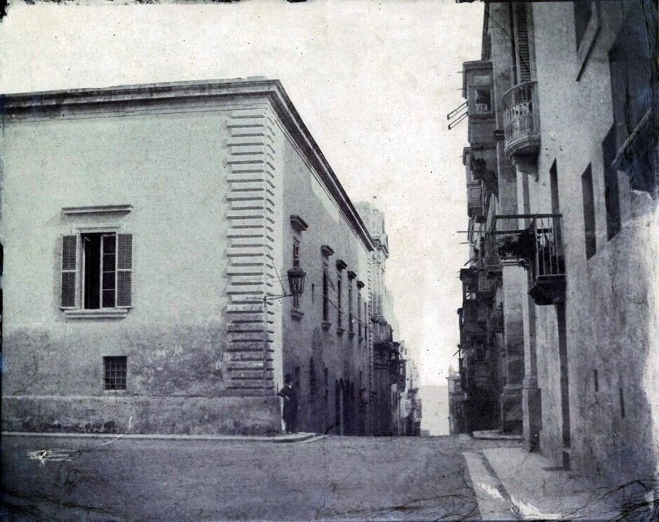 The Auberge d'Aragon, Valletta