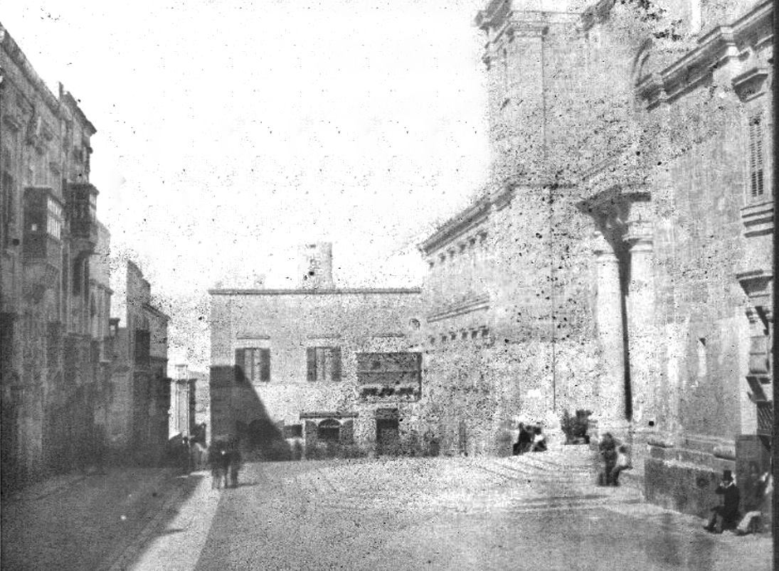 St John's Square, Valletta